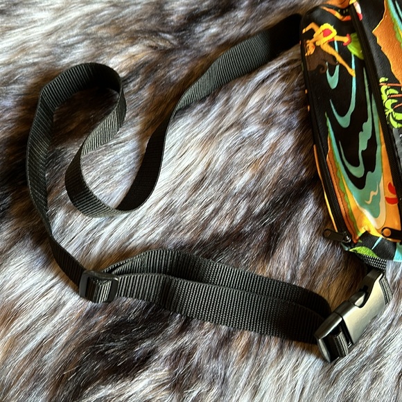 Nani Island *NWOT* Women’s Hula Girl Small Hip Pouch with Adjustable Waist Strap - Picture 9 of 11